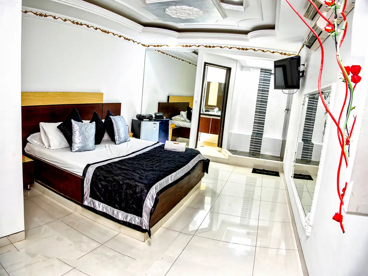 Suite 15