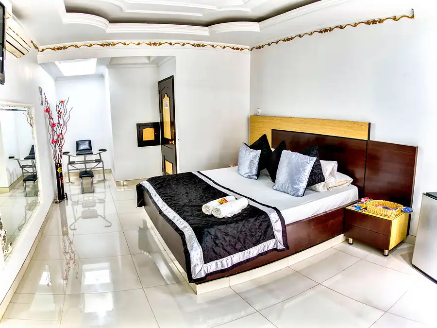 Suite 15 imagen 2